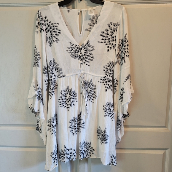 Prómesa White Black Abstract Floral Flowy Sleeve Boho Mini Dress - Picture 2 of 7